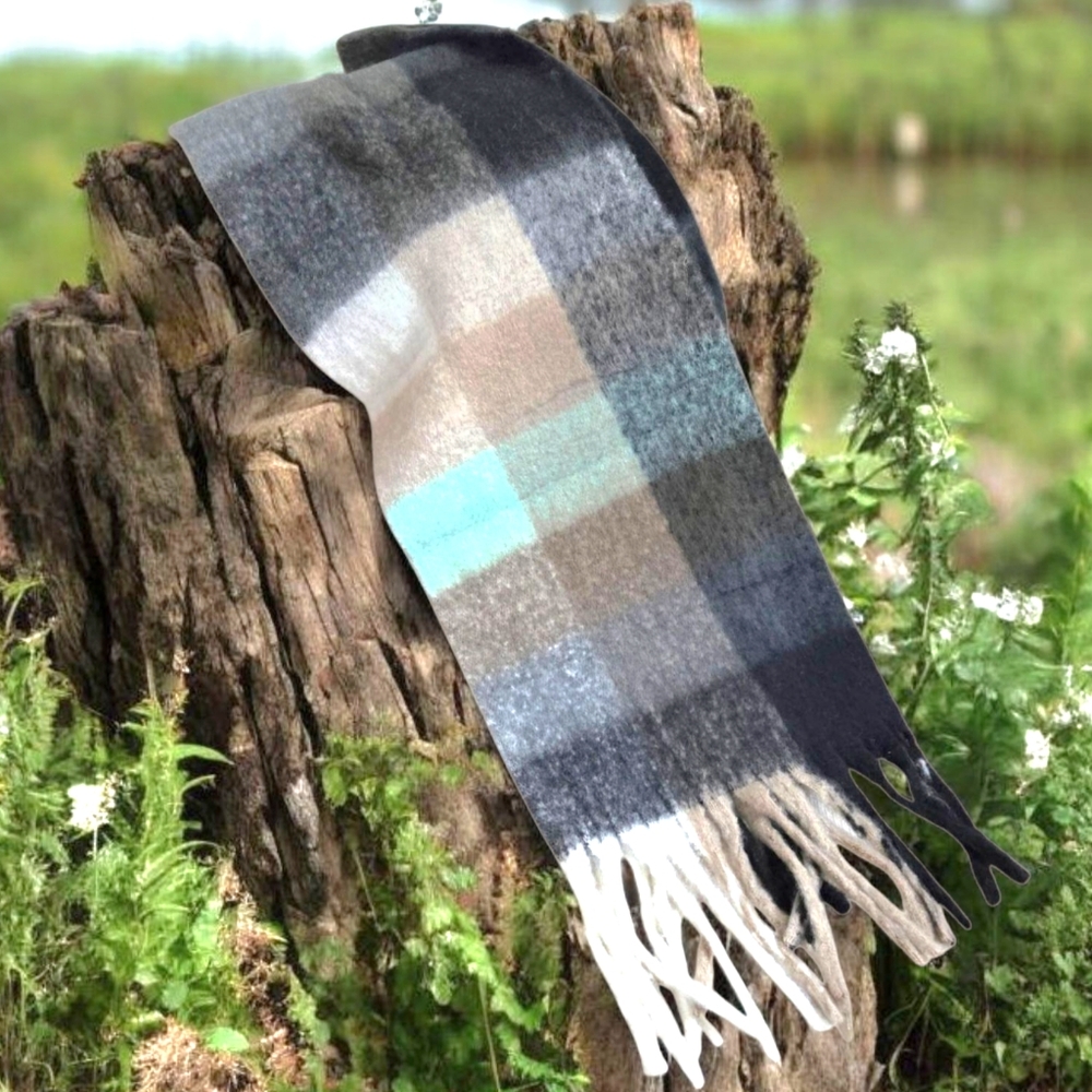 Wander Agio Wrap Scarf Soft Plaid Loop Yarn Cabincore Goblincore Forestcore  NWT